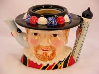 James Sadler BEEFEATER Teapot Figural - MISSING LID